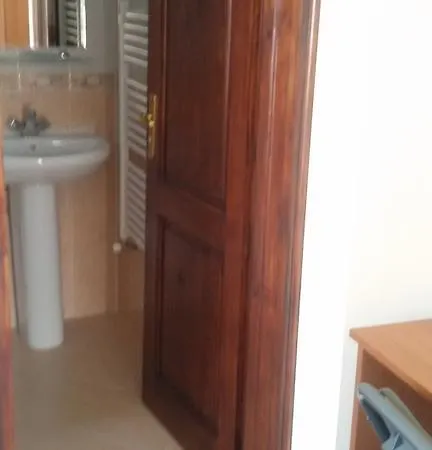 בית הארחה Deskoni's Place 2*