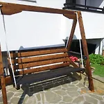 招待所 Deskoni's Place 洛泽内茨