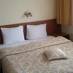 招待所 Deskoni's Place 2*
